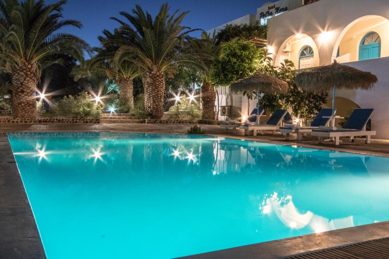 Otel Petra Nera Perissa (Santorini)